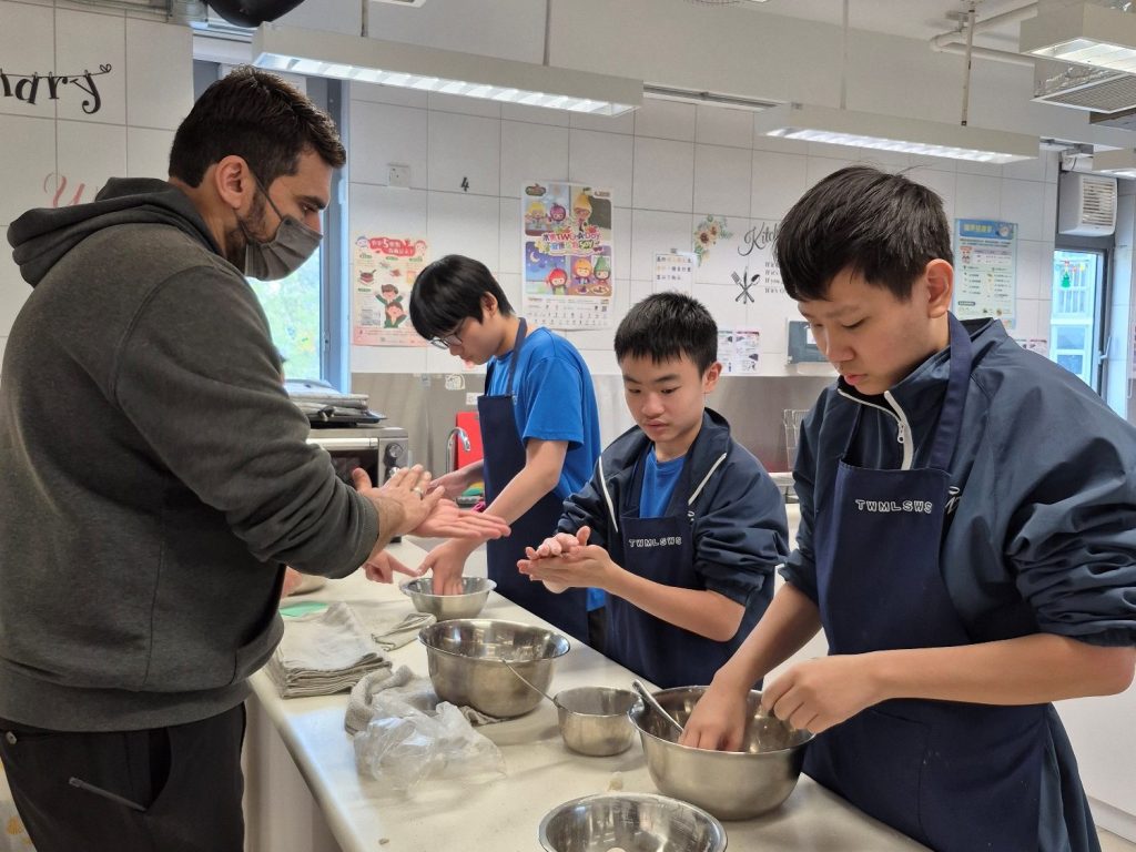 202601-TaroBallsMaking (10)